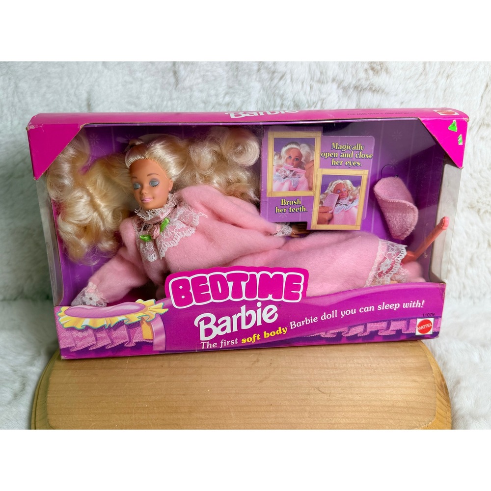 Vintage 1993 Mattel Bedtime Barbie Soft Body Doll Pink Nightgown 11079 NIB